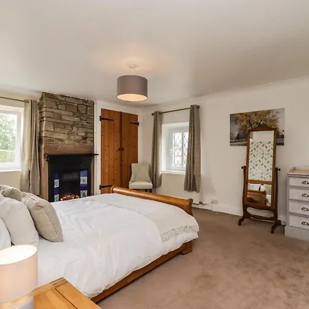 Ashfold Holiday home *